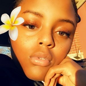 Meet your Posher, Krystal